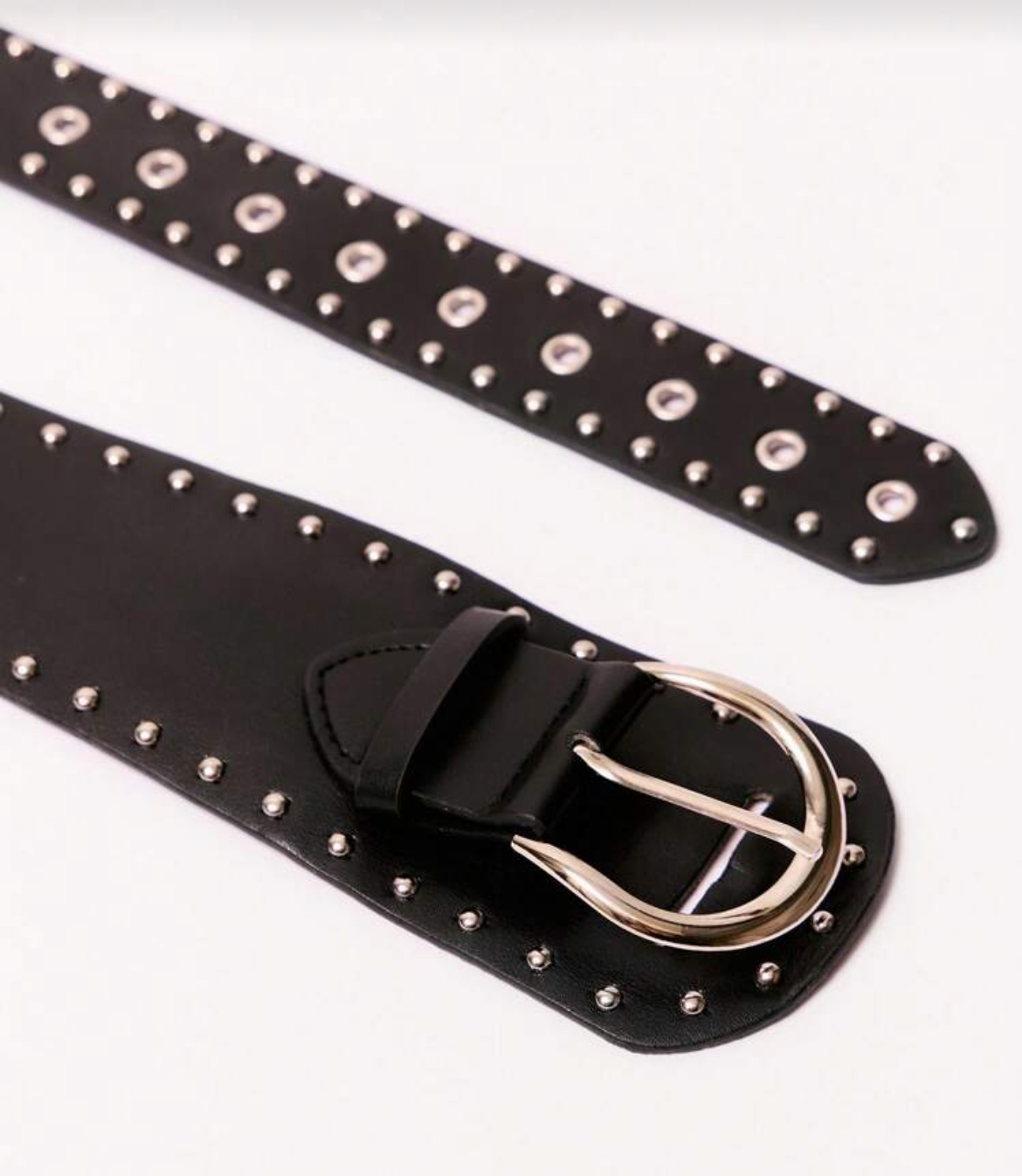 Black chunky belt